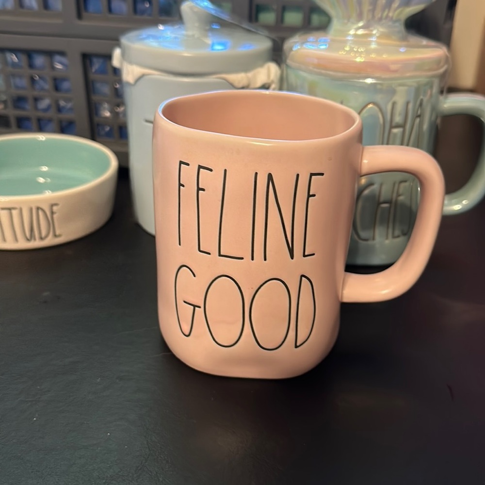 NWOT Rae Dunn Feline Good Mug